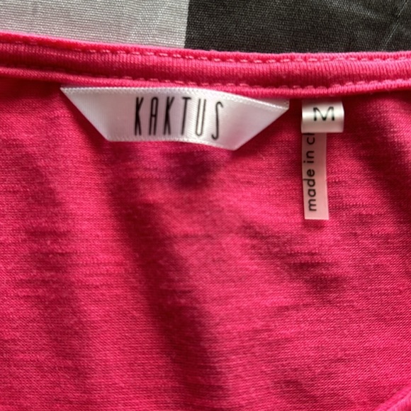 Hot pink short sleeve T Shirt - Picture 3 of 4